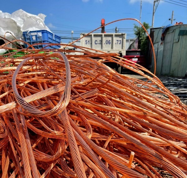 Thu mua phế liệu quận 12 giá cao tại 24h