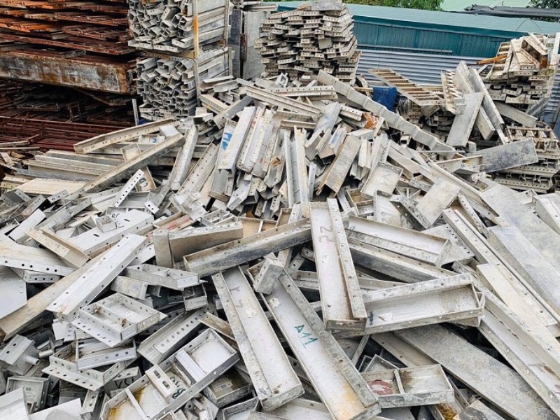 Thu mua phế liệu sắt thép giá cao tại 24h